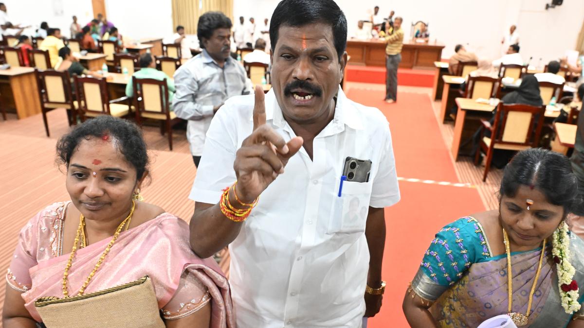 DMK, AIADMK councillors allege discrimination in water supply by Salem Corporation