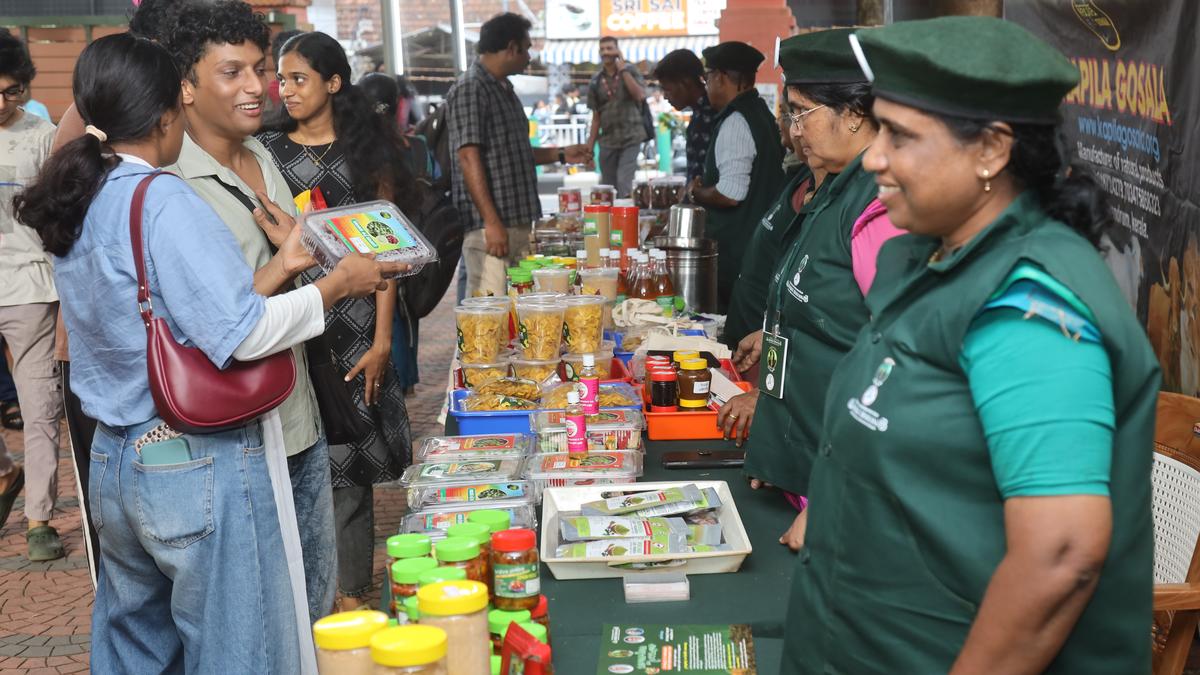 Thiruvananthapuram's Bharat Bhavan Hosts Weekly Market for Organic Products