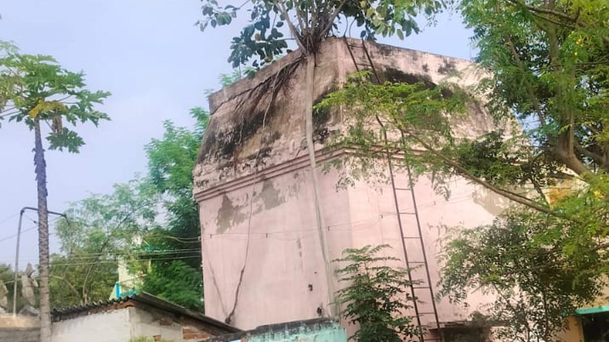 Residents demand repairs to dilapidated water tank, well in Ayilappettai