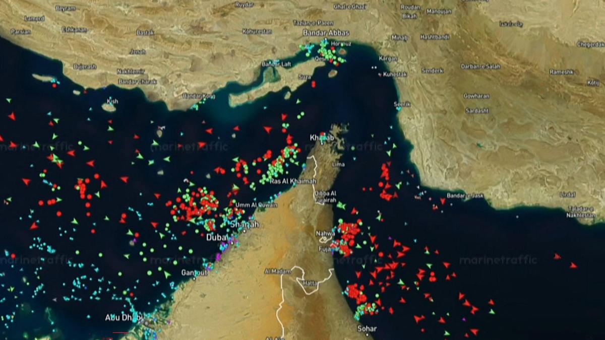 Trump orders U.S. military to 'shoot and kill' Iranian small boats choking Strait of Hormuz