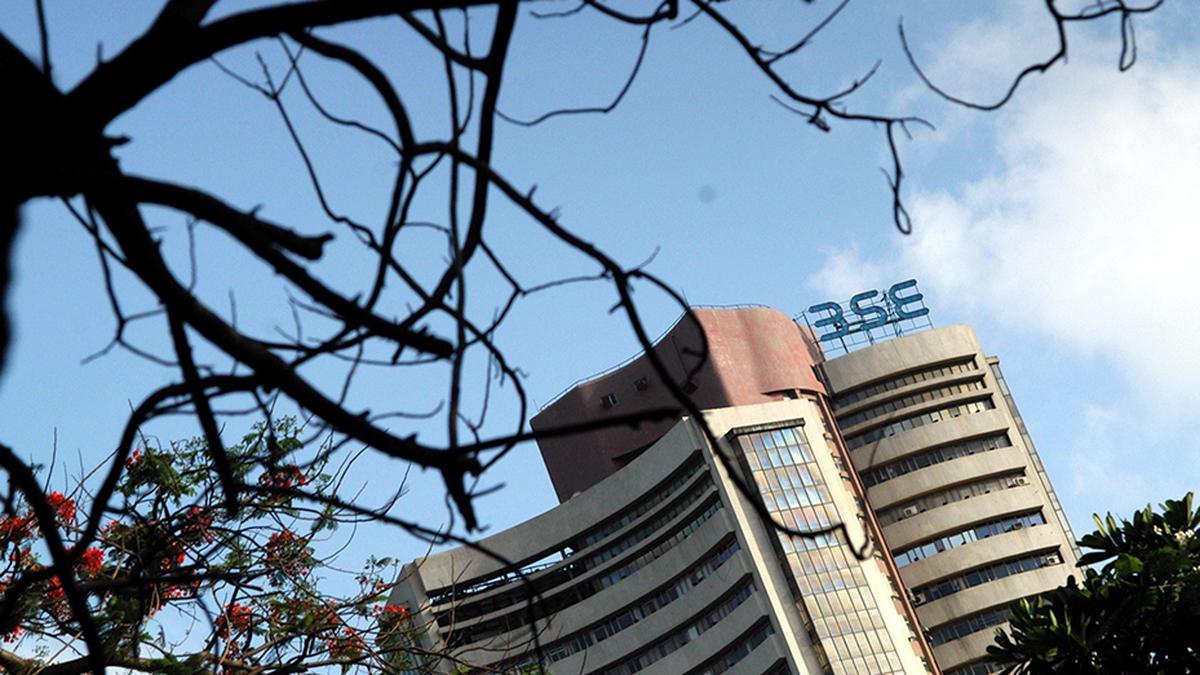 Markets gave up early gains to trade lower; Sensex quotes 309 points lower