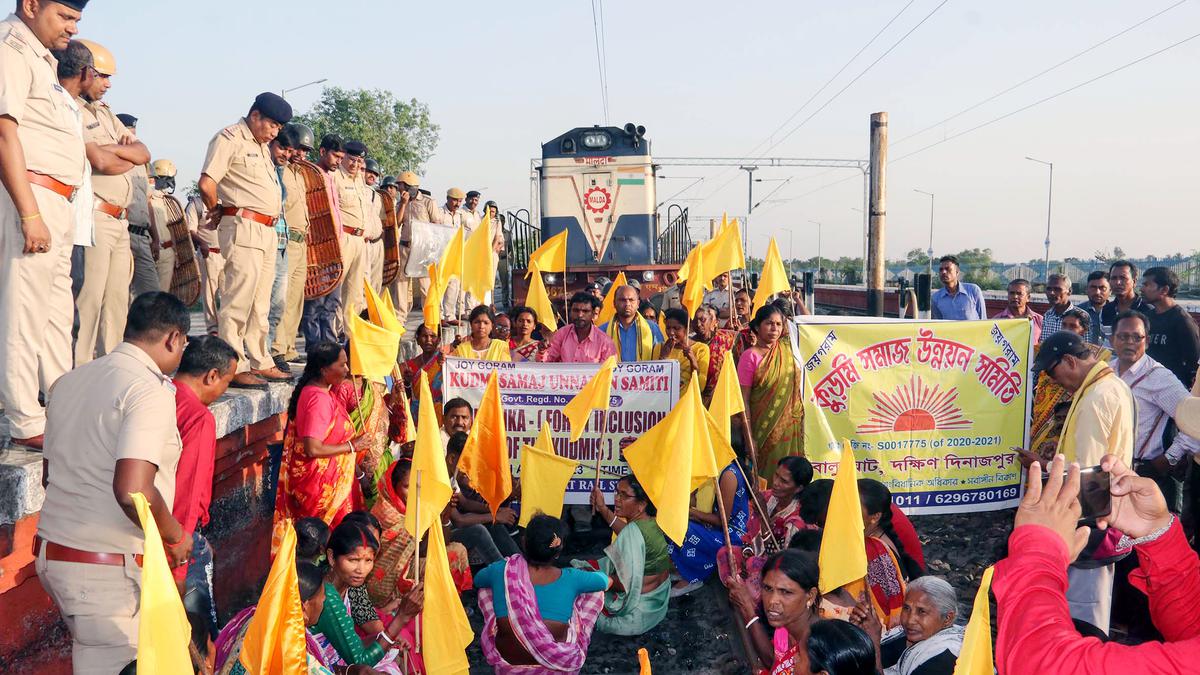 Bengal: Kurmi stir for ST tag enters sixth day