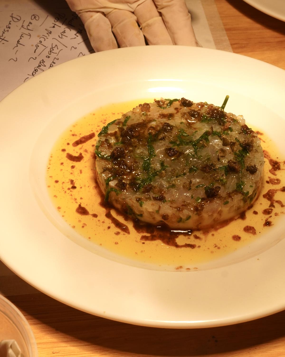 Sea bream tartare with meunière vinaigrette Sea bream tartare with meunière vinaigrette