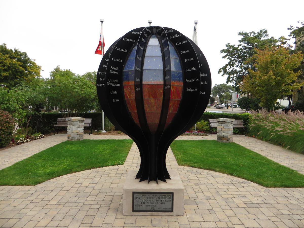 In addition to a full-sized sculpture of Banting writing his life-altering idea down, and the Flame of Hope, symbolising the hope for a final cure for diabetes, there is a globe sculpture in the garden in Banting House. This represents Canada’s gift to the world, and embraces Banting House’s visitors from abroad, with the names of every country listed on it.