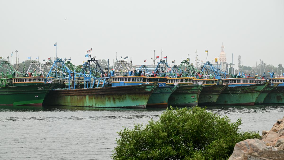 Cyclone signal IV hoisted at Thoothukudi port