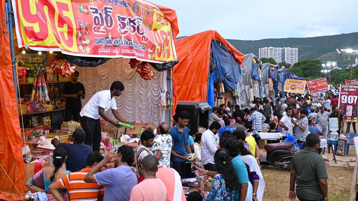 Ahead of Diwali, massive rush to purchase firecrackers in Vizag