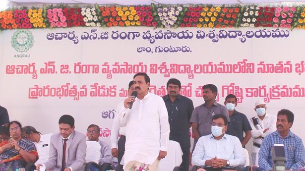 Andhra Pradesh: Minister urges farmers to adopt latest farm technologies