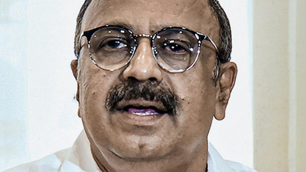 কেরালা হাইকোর্ট অভিনেতা সিদ্দিকের আগাম জামিনের আবেদন খারিজ করার পরে ক্রাইম ব্রাঞ্চ আইনি বিকল্পগুলি বিবেচনা করে
 GTW Tech