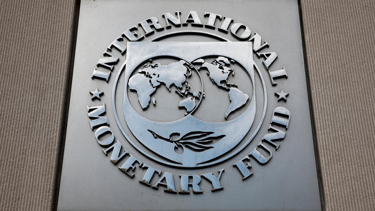 IMF supports Pakistan PM's decisive actions for betterment of economy