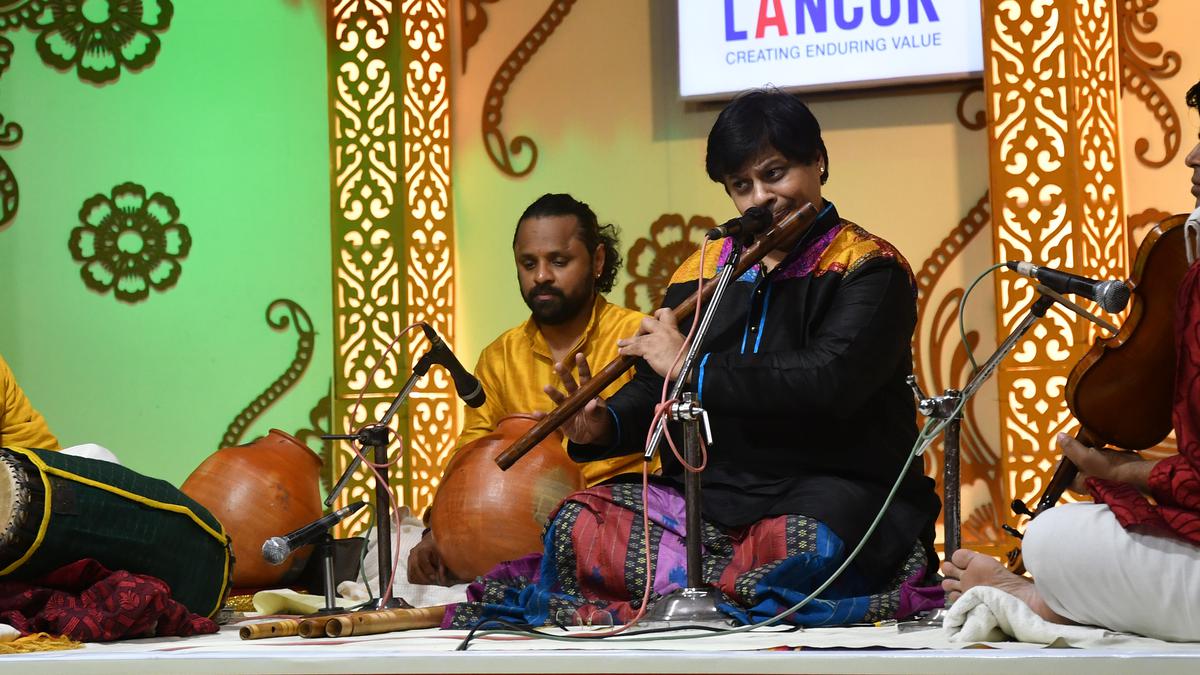 Seamless flow of notes at Shashank’s flute recital