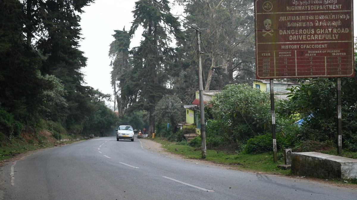 Kalhatti Ghat Road closed to tourists; traffic curbs announced in Nilgiris