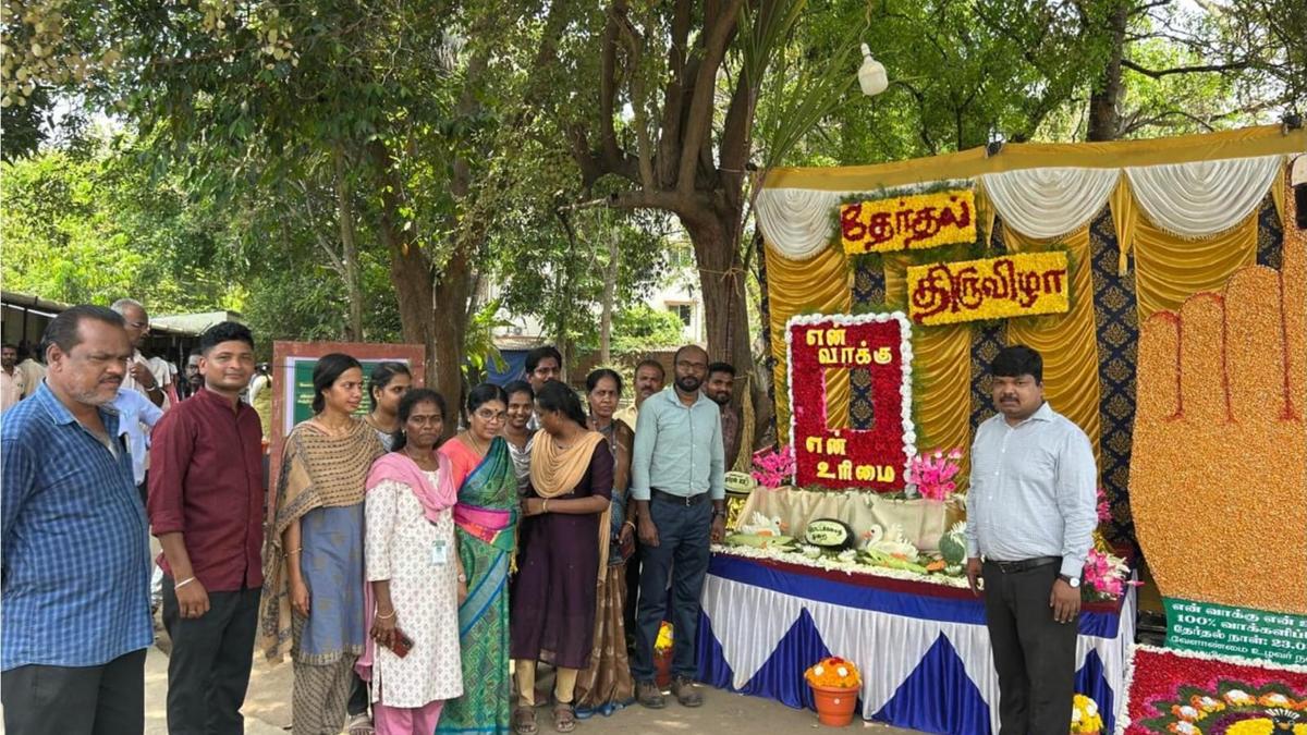 Vegetable, fruit displays promote voter awareness at Uzhavar Sandhai