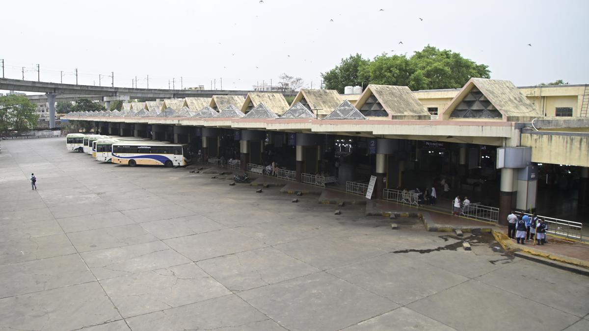 Large scale disruption in bus services as Telangana RTC employees launch indefinite strike