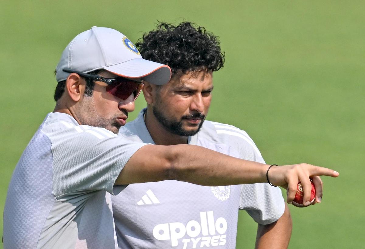 Gautam Gambhir con Kuldeep Yadav.