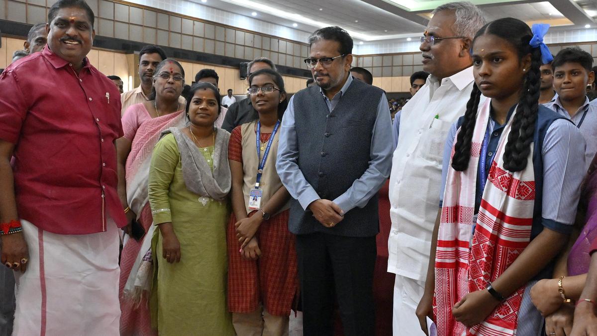 L-G attends live streaming of Pariksha Pe Charcha programme in Puducherry