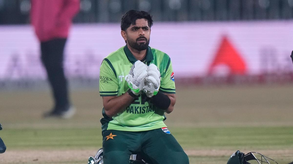 PAK ve SL ODI’ler: Babar Azam, Pakistan’ın Sri Lanka’ya karşı seriyi kazanmasıyla yüzyıldaki kuraklığa son verdi