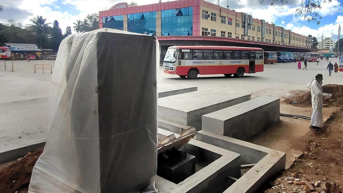 BMTC to set up EV battery swapping stations at bus terminals across  Bengaluru - The Hindu