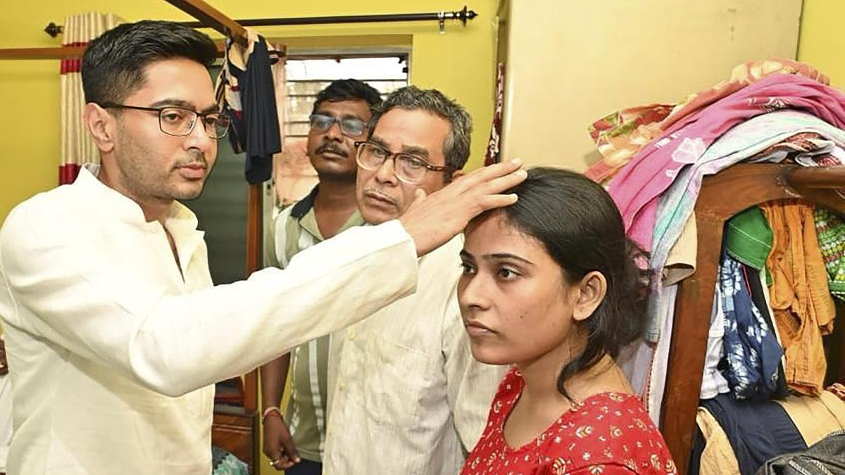 Row intensifies over death of person over NRC fears in WB, Trinamool announces protest