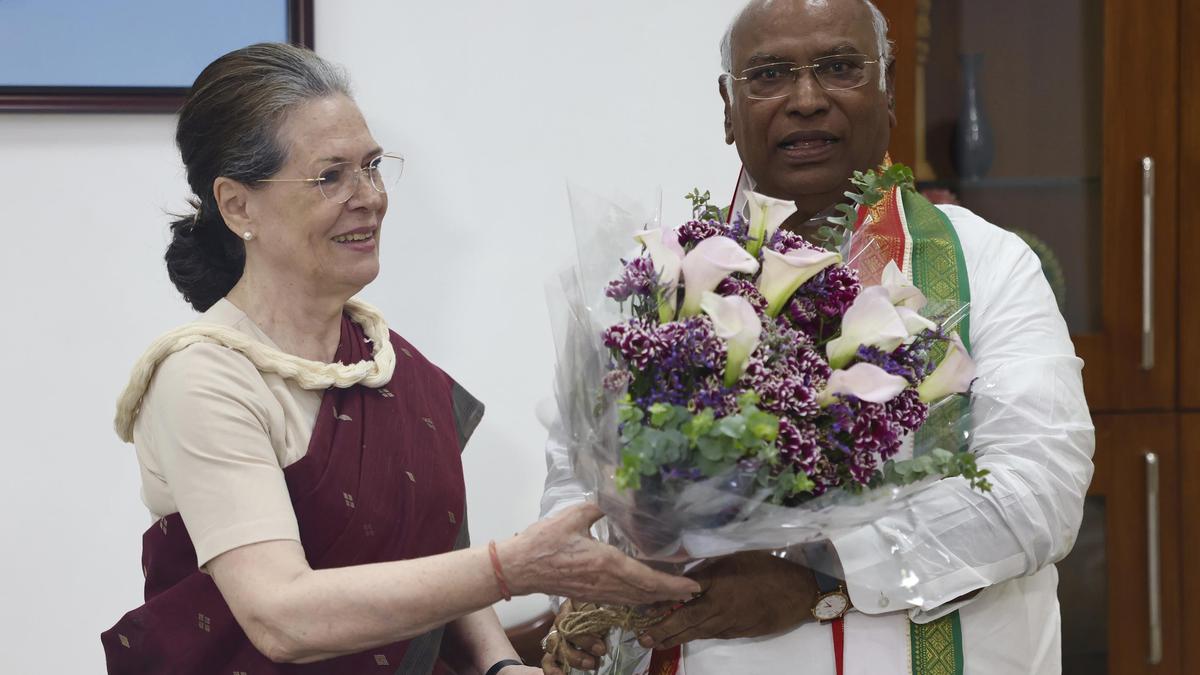 Mallikarjun Kharge wins Congress presidential elections with over 7,800 votes