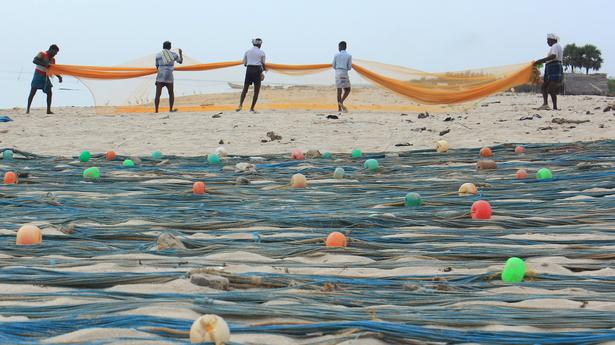 Countryboat fishermen demand action against use of purse seine fish nets