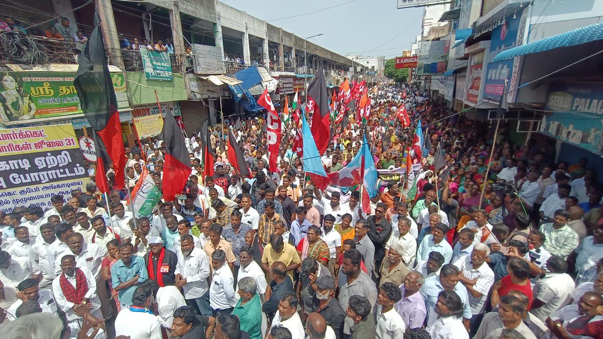 Political party leaders stage protest against eviction of traders from Puducherry’s Goubert Market, court arrest