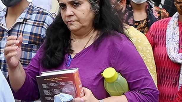 SC accepts Gujarat’s request to adjourn Teesta bail hearing but points out that she continues to remain ‘behind bars’