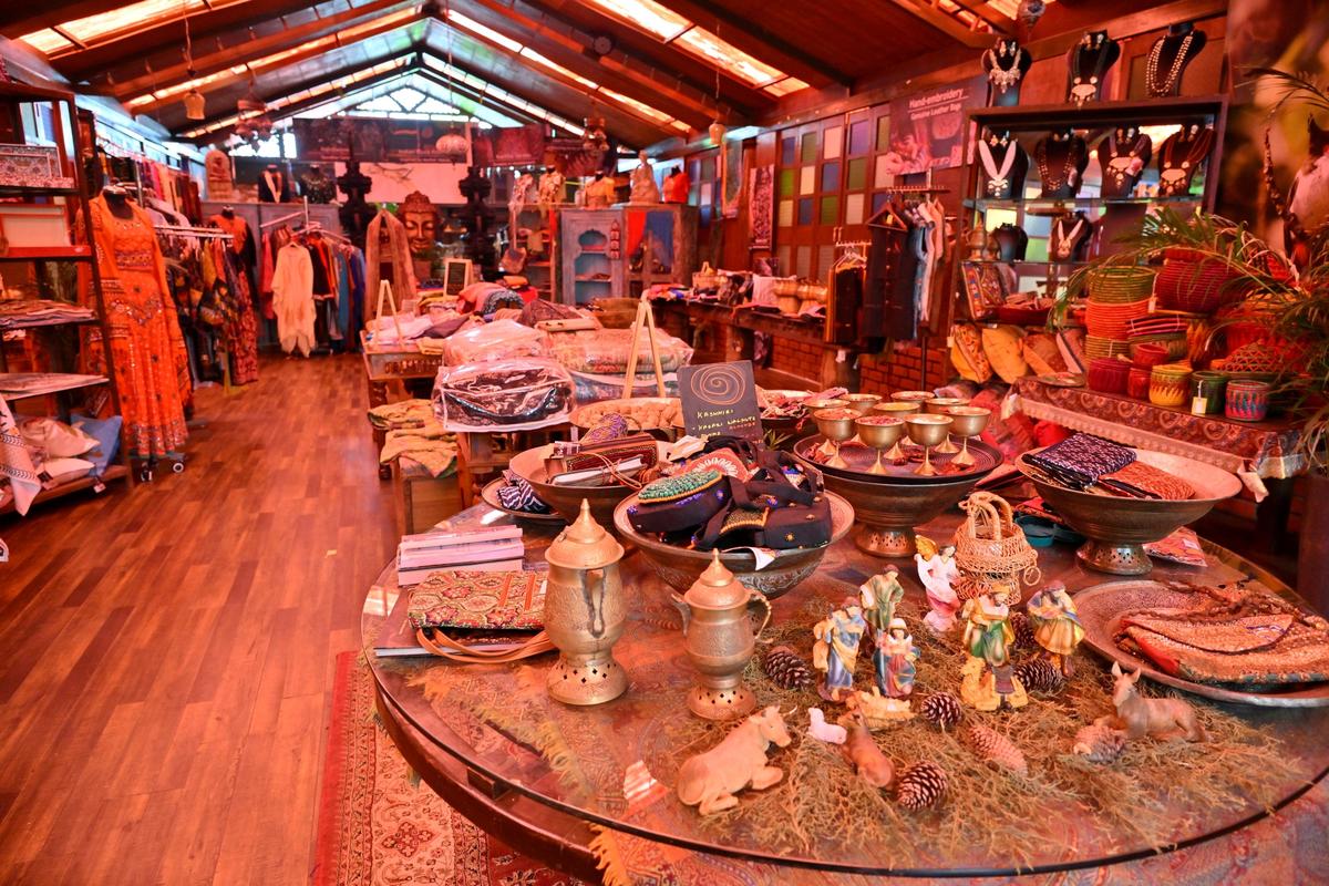 Respect Origin platform is an ecosystem, where artisans are supported from start to finish