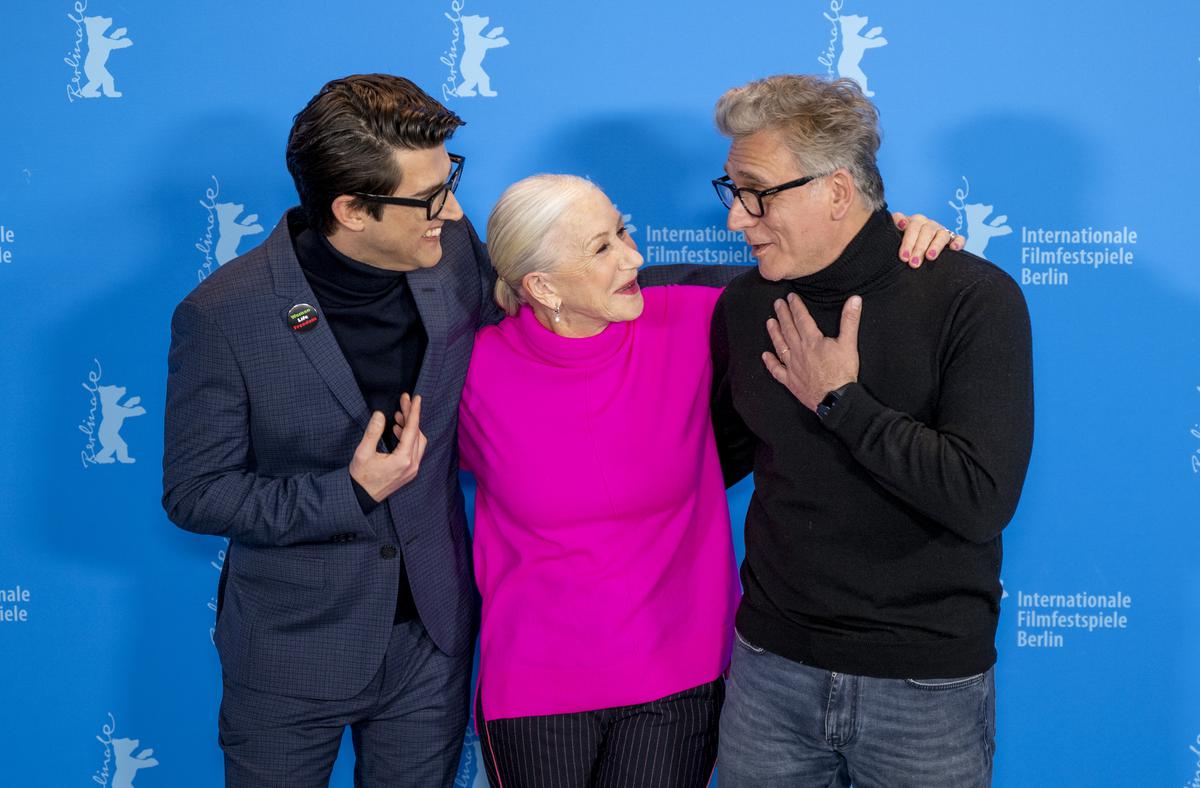 (L to R) Guy Nattiv, director of Golda, with the film’s actors Helen Mirren and Lior Ashkenazi during a photocall at Berlinale 2023.