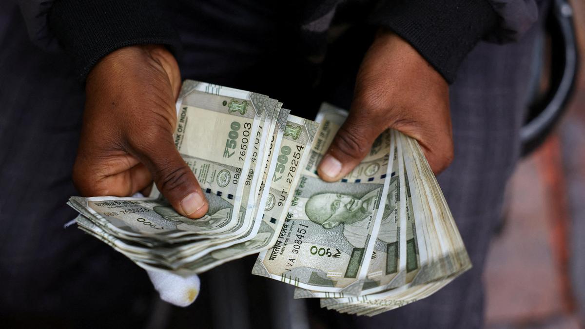 Indian Rupee Rises 50 Paise to 92.56 Against US Dollar Following Ceasefire