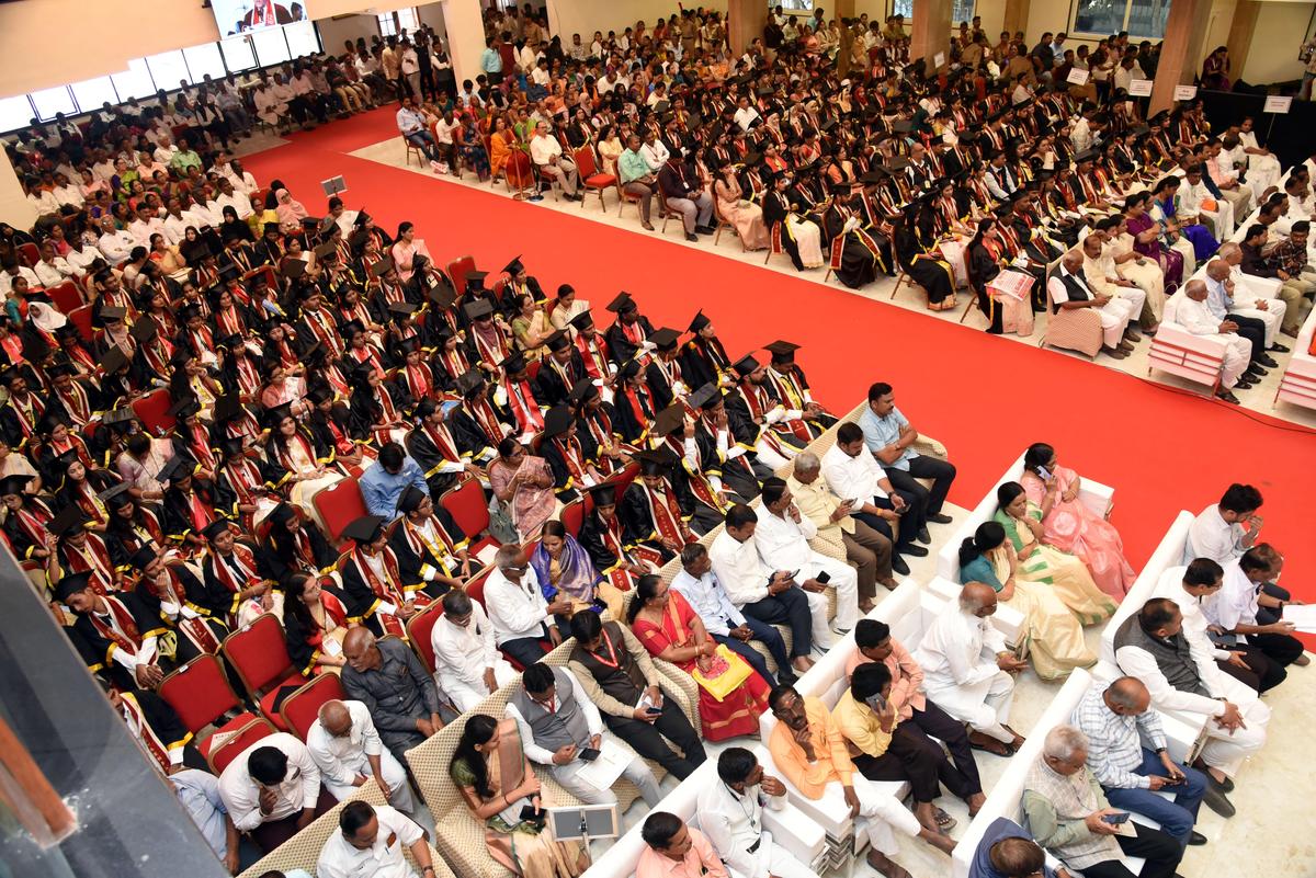 Students and guests at the seventh convocation of Sharnbasva University, held at Sharnbaswappa Appa Anubhava Mantapa in Kalaburagi on Sunday.