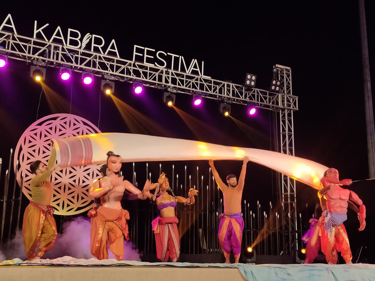 A scene from Dohé Jo Mohé, put up by Dadi Padumjee’s Ishara Puppet Theatre and Soule Band as part of the sixth Mahindra Kabira Festival 