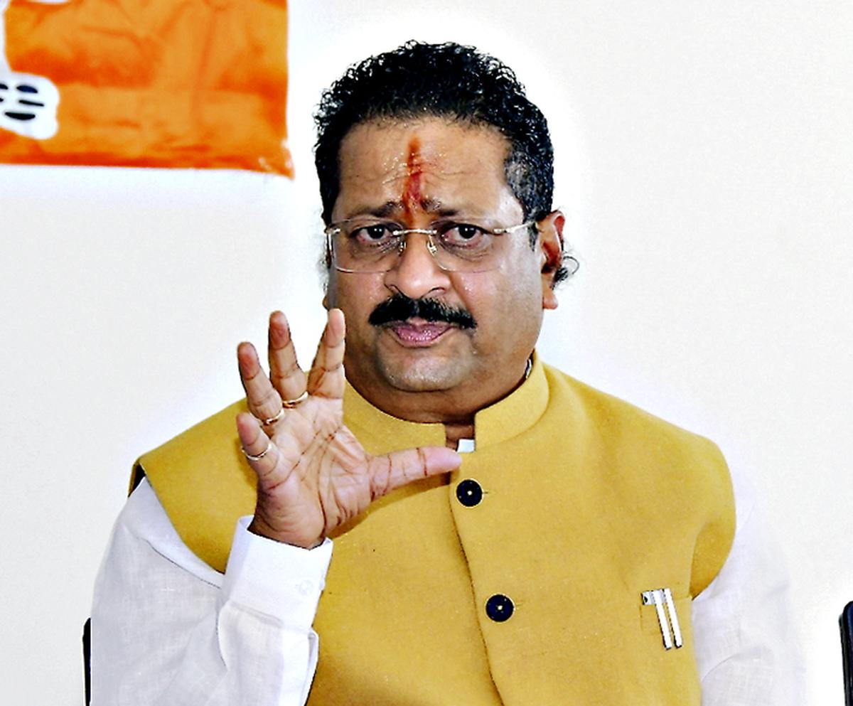 Basanagouda Patil Yatnal, senior MLA has been issued a show-cause notice by  BJP Central Disciplinary Committee