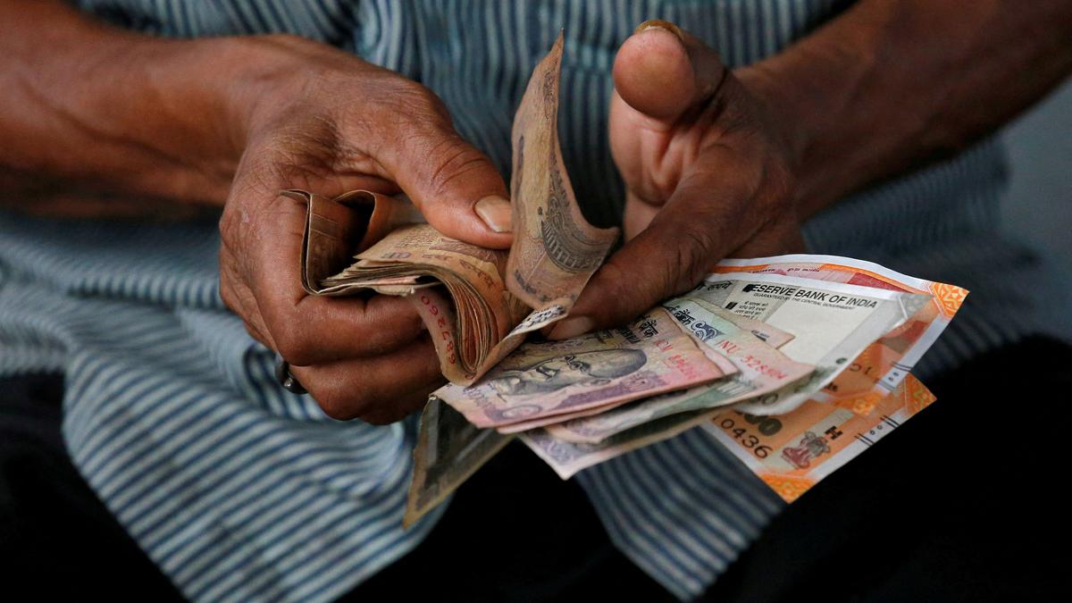 Dearness Allowance hiked by 3% for Central Government employees ahead of Deepavali