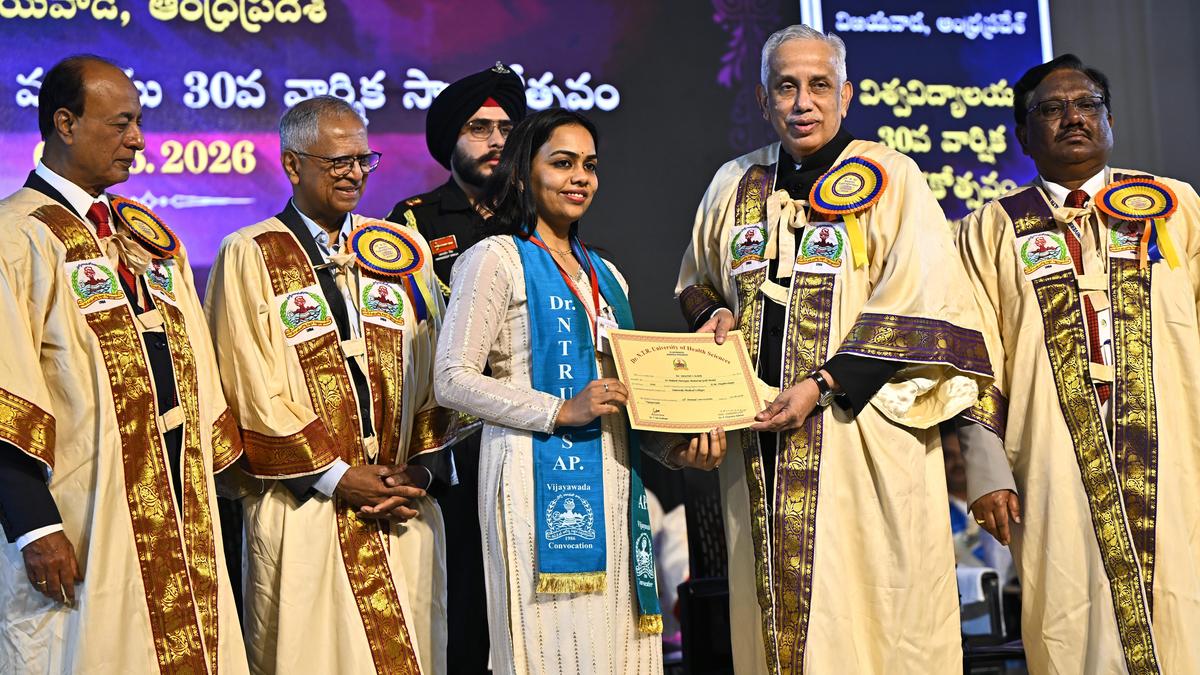 Medical graduates urged to embrace AI without losing human touch