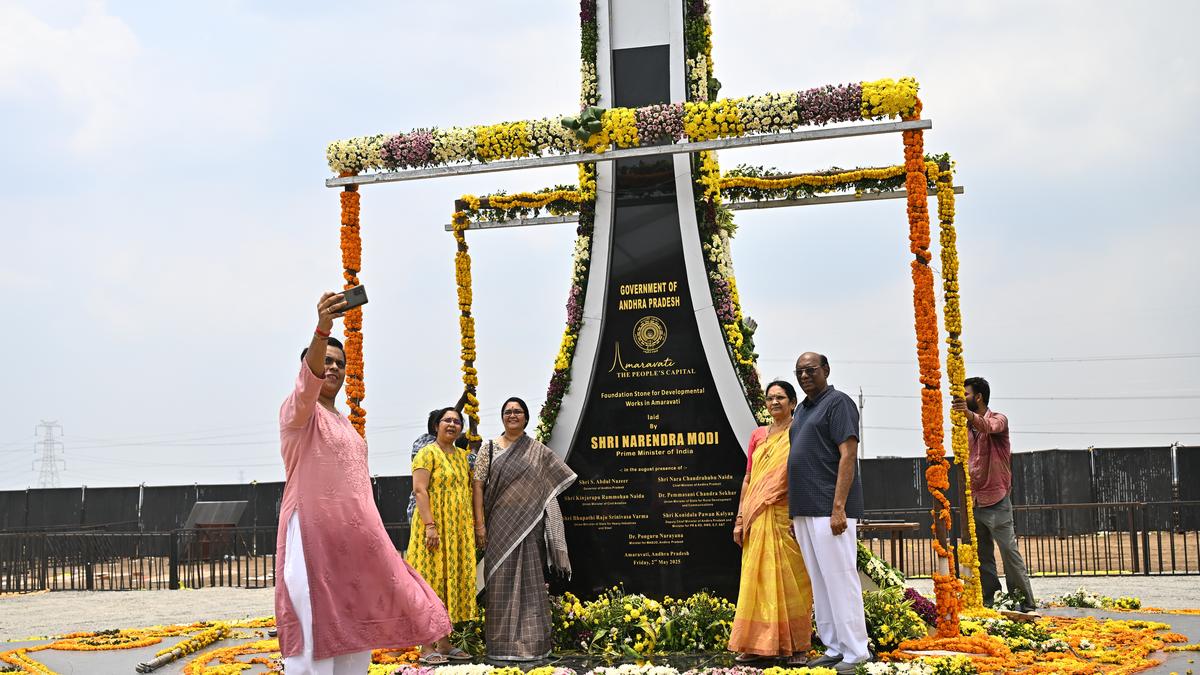Day after, Amaravati Pylon draws visitors with high hopes on a bright future for State