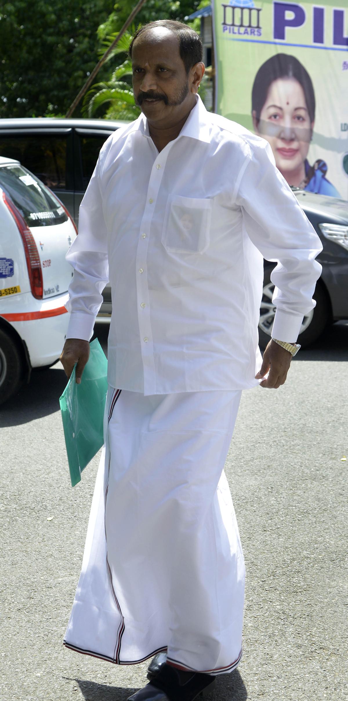 आर नटराज, तत्कालीन मायलापुर विधायक आर नटराज, तत्कालीन मायलापुर विधायक