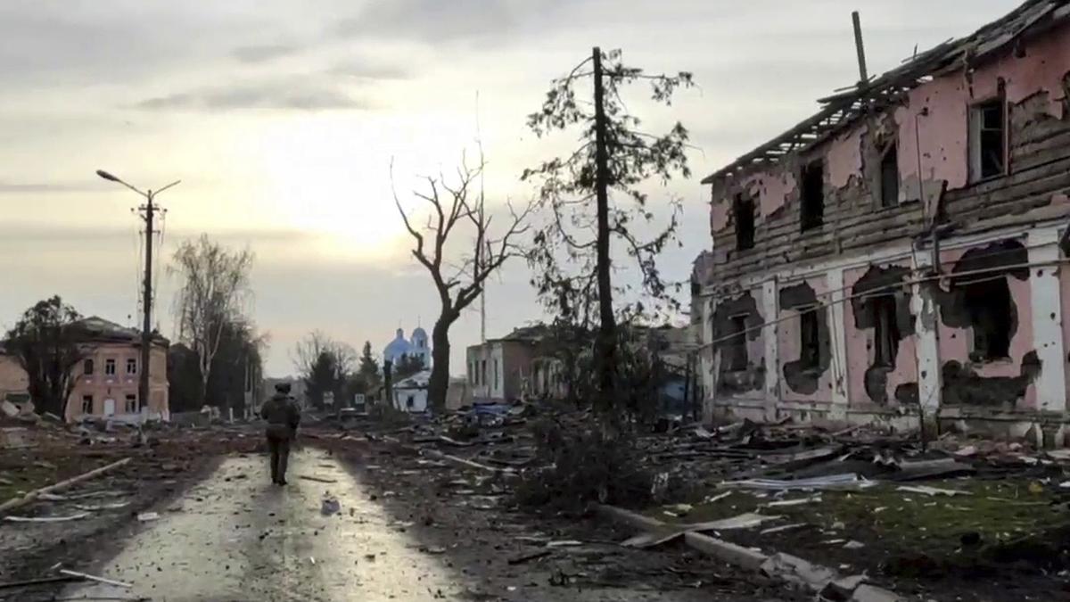 Zelensky denies troops surrounded in Kursk as Russia retakes villages