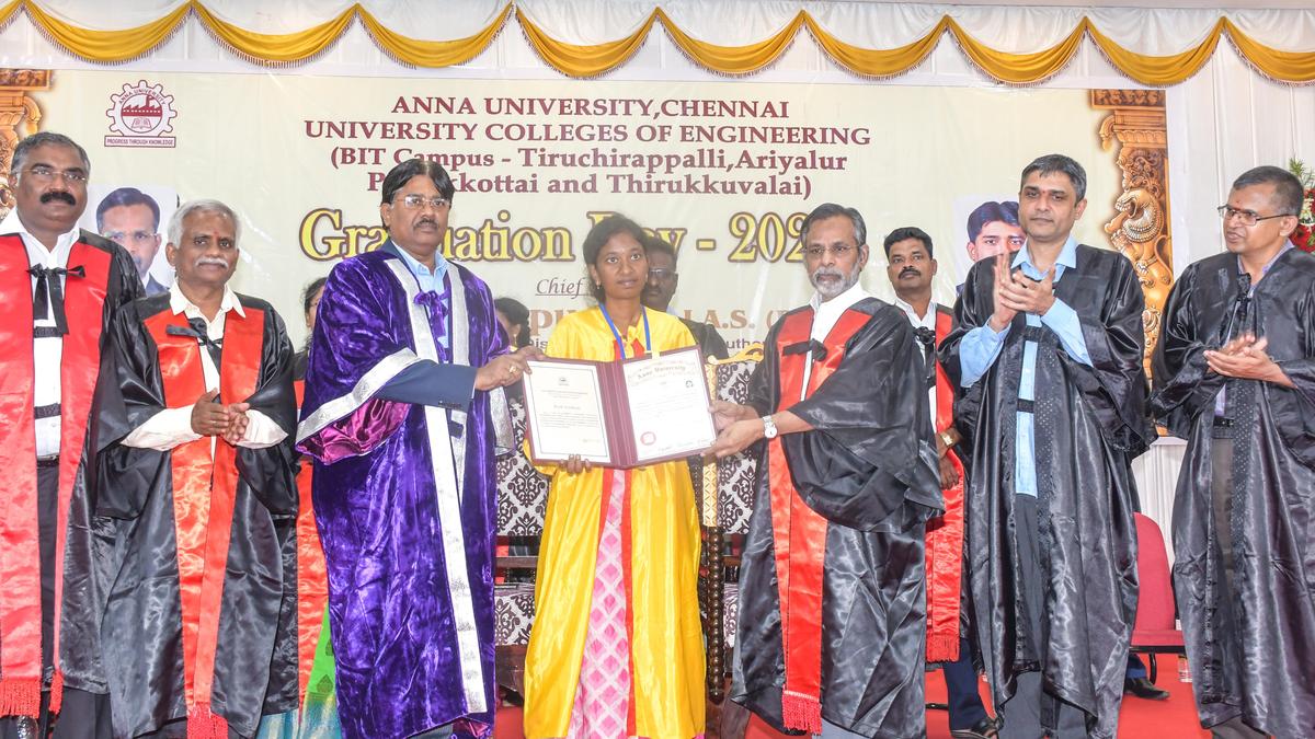 Equip students to ask right questions rather than promoting rote learning, teachers told