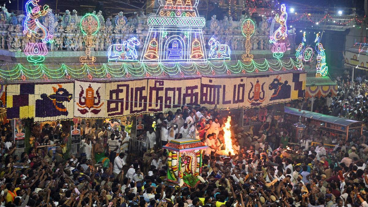 10-day Karthigai Deepam comes to a close; over 40 lakh people participate