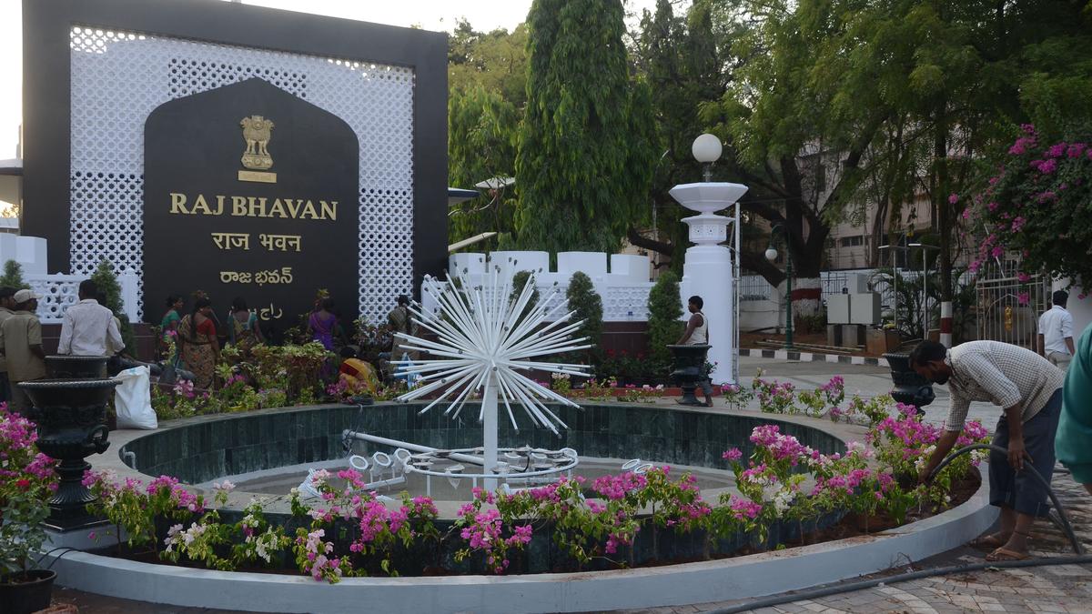 Bomb threat mail to Raj Bhavan and Hyderabad Civil Court