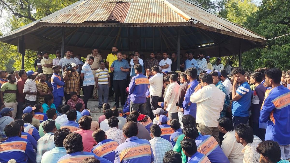 Garbage collection drivers, loaders stage protest demanding salary