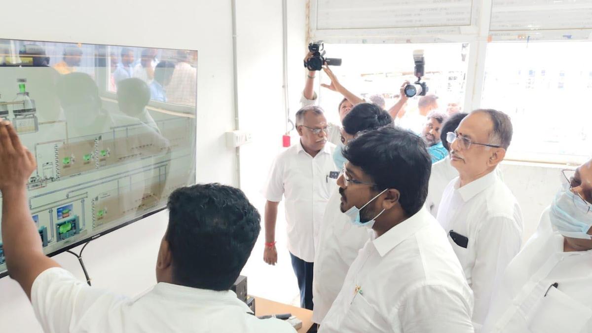 Environment Minister warns polluting industries during inspection in Erode