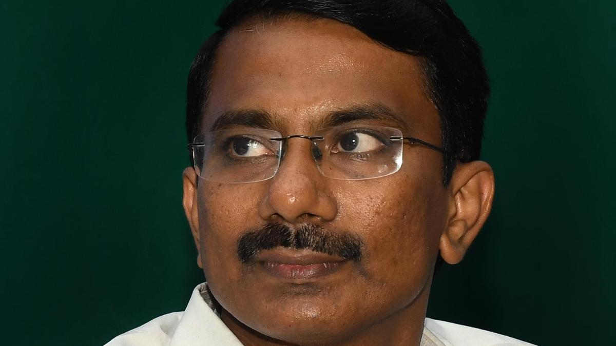 Madras High Court orders notice to Election Commission in case against Chief Minister’s secretary