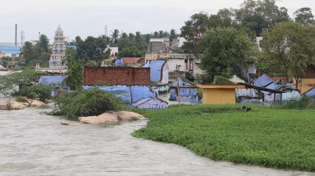 Ministers inspect flood-hit areas in Namakkal district