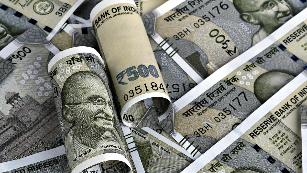 Bengaluru: ₹4 lakh stolen from farmer’s scooter