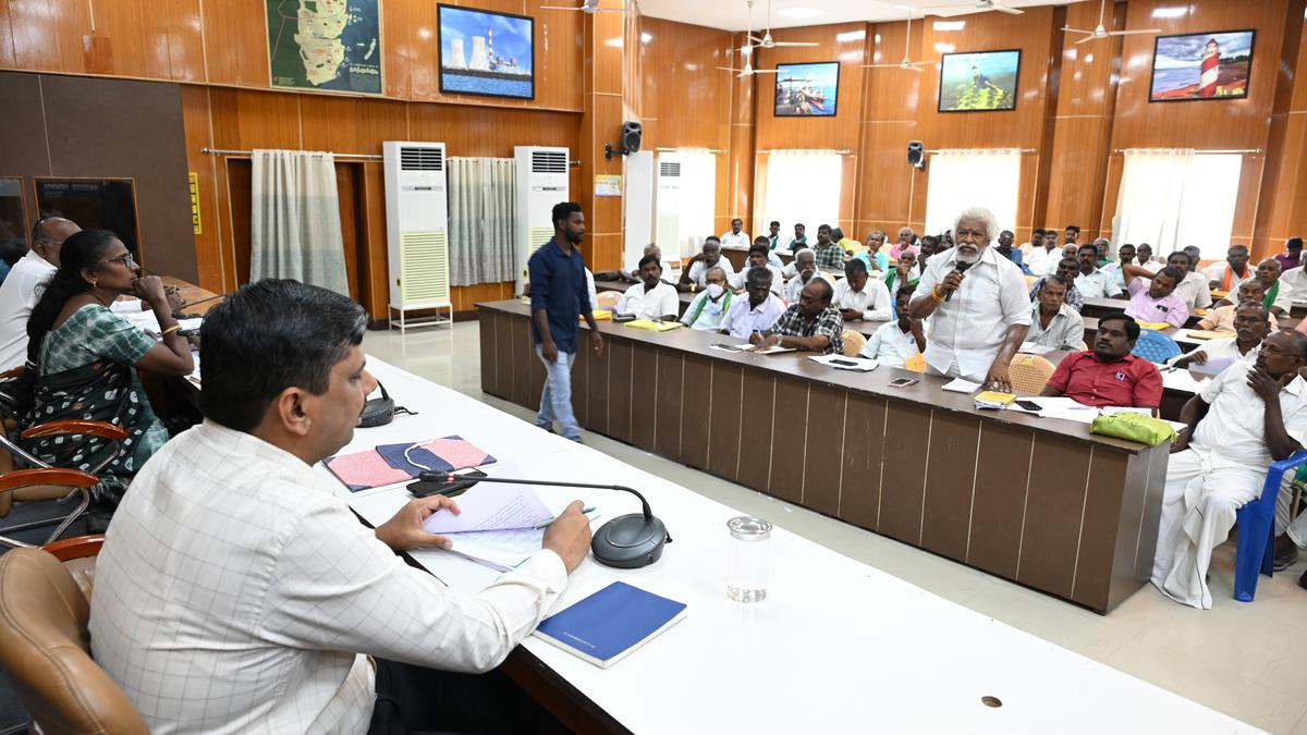 Farmers demand immediate water release to save withering crops in Srivaikuntam