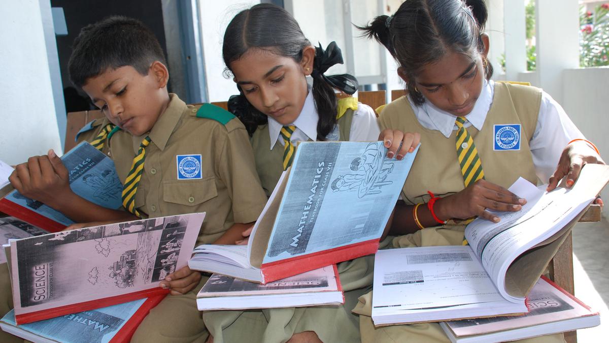 NCERT Textbook Row | 33 academicians ask to remove their names from textbooks