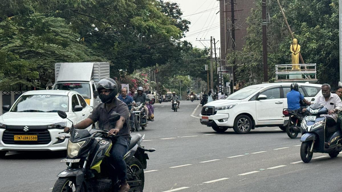 Motorists call for traffic signal or roundabout at busy Derik Junction