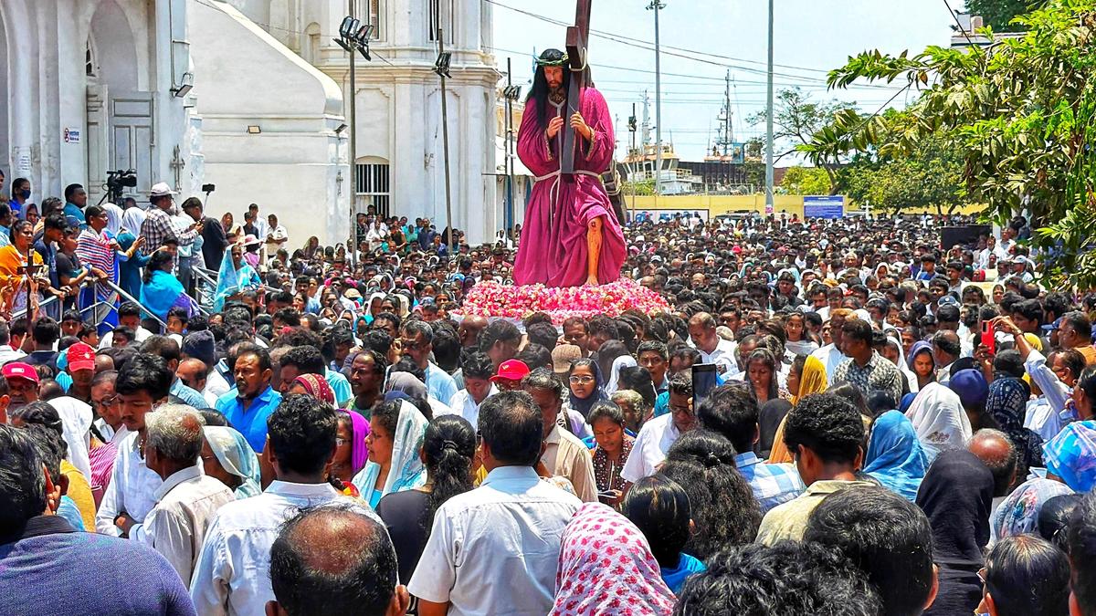 Prayers mark Good Friday