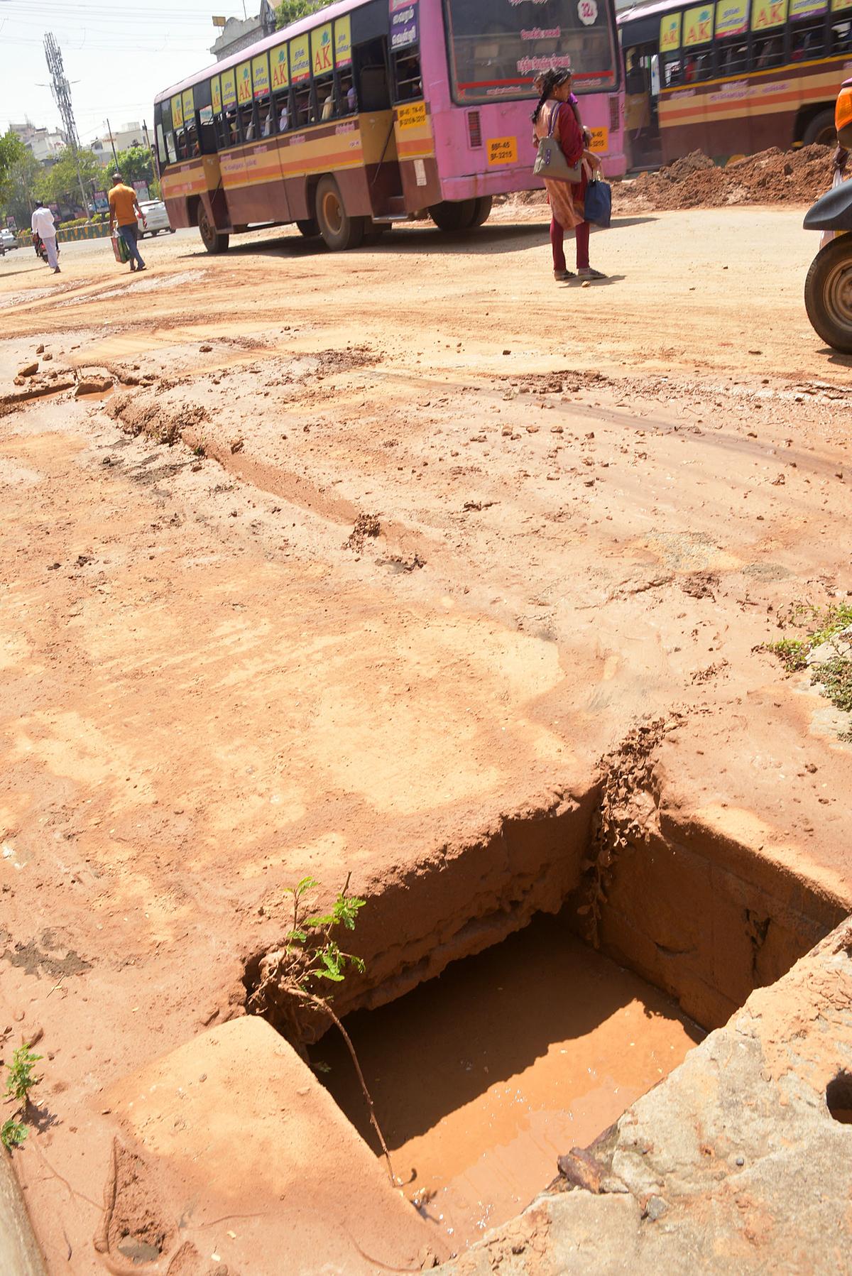Clogged drains, waterlogged roads irk residents in Tiruchi The Hindu